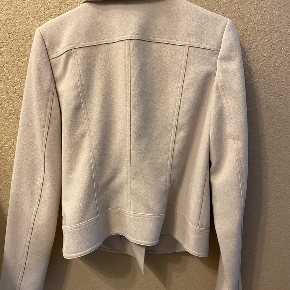 Jacket - Picture 2 of 6